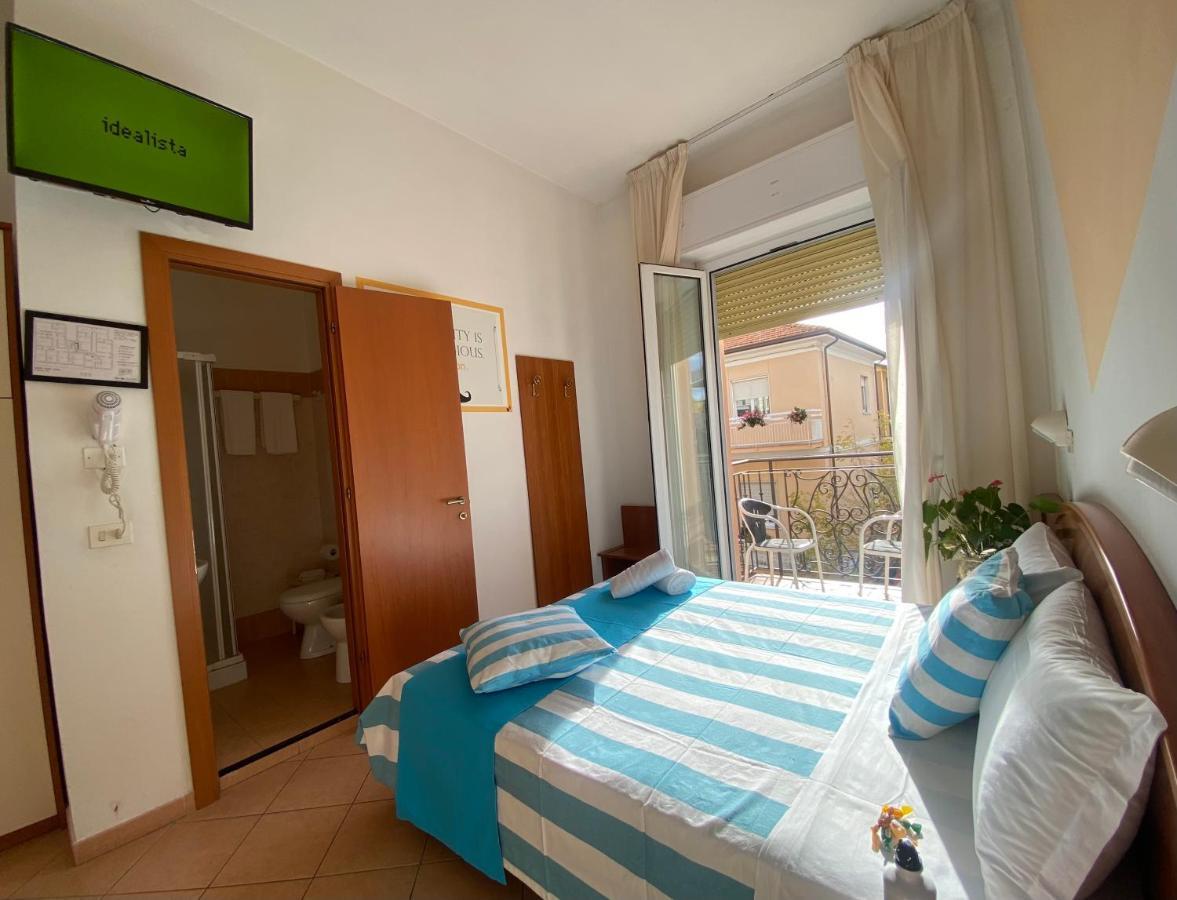 Hotel Villa Caterina Rimini Luaran gambar