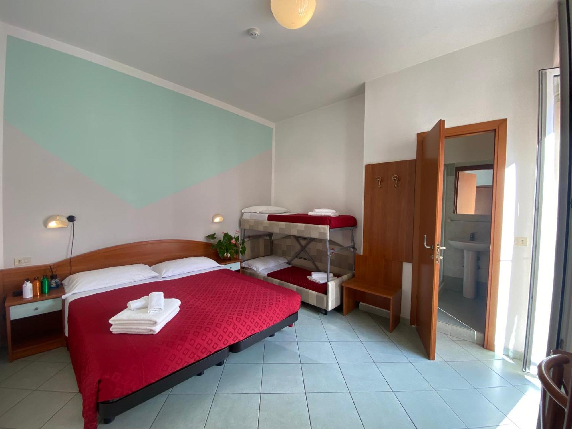 Hotel Villa Caterina Rimini Luaran gambar