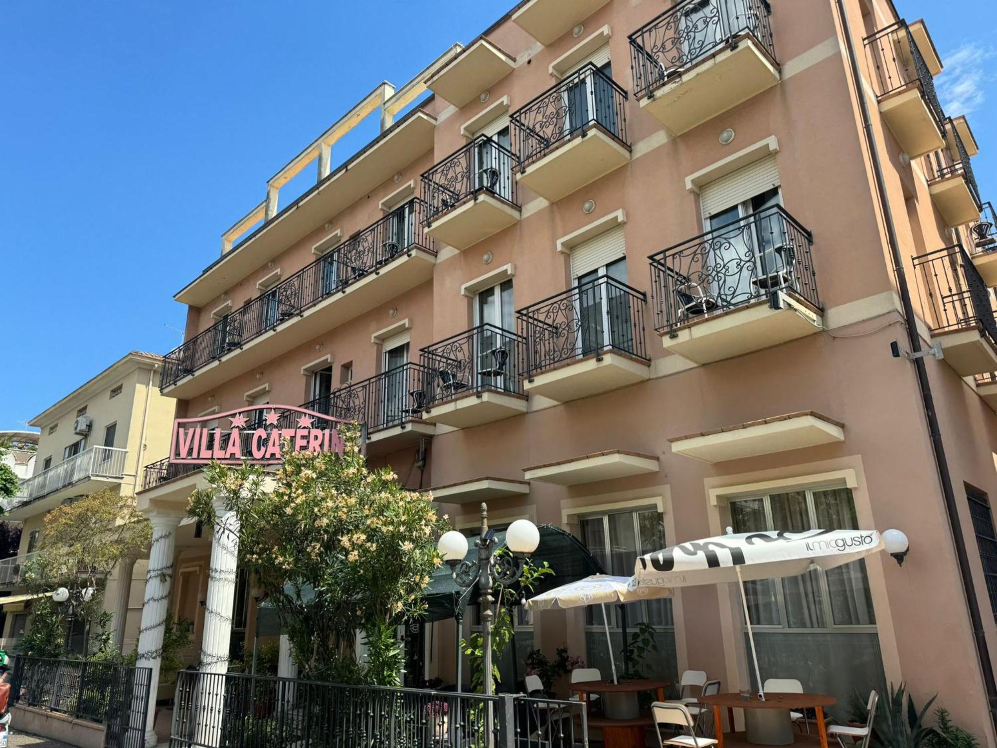 Hotel Villa Caterina Rimini Luaran gambar